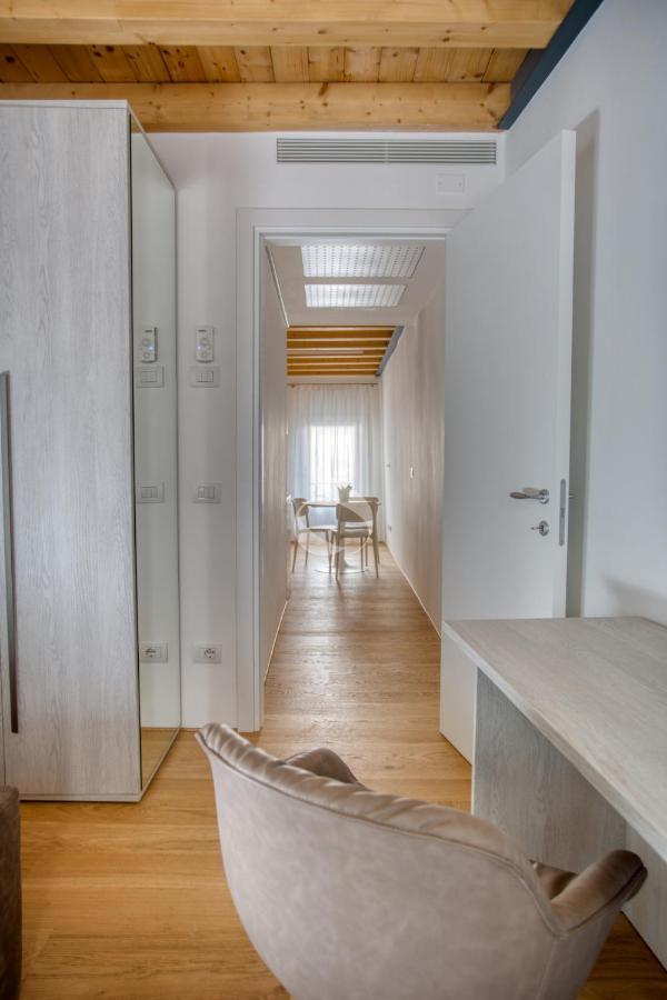 Ca' Dei Battuti Apartments เตรวิโซ ภายนอก รูปภาพ
